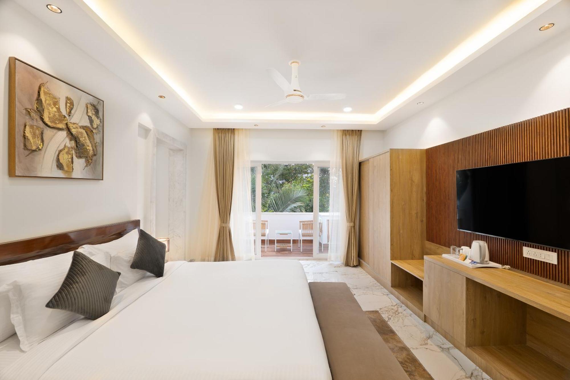 White Wharf Beach Resort Morjim Goa Eksteriør billede